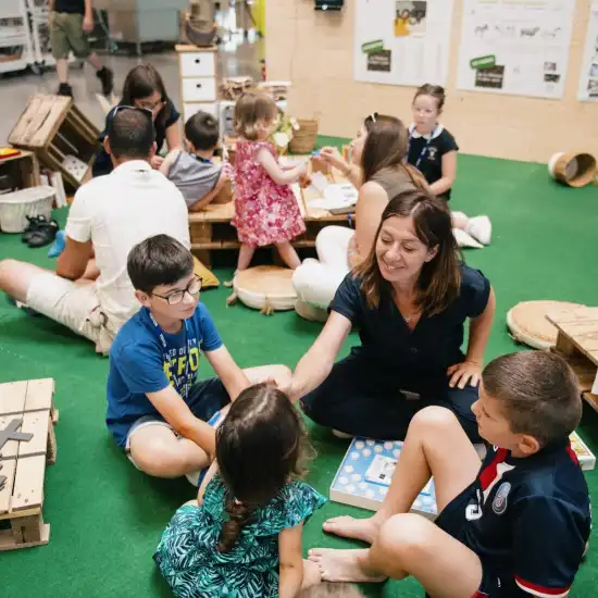 espace enfants animé par Joy et Célestine au Salon Habitat Angers
