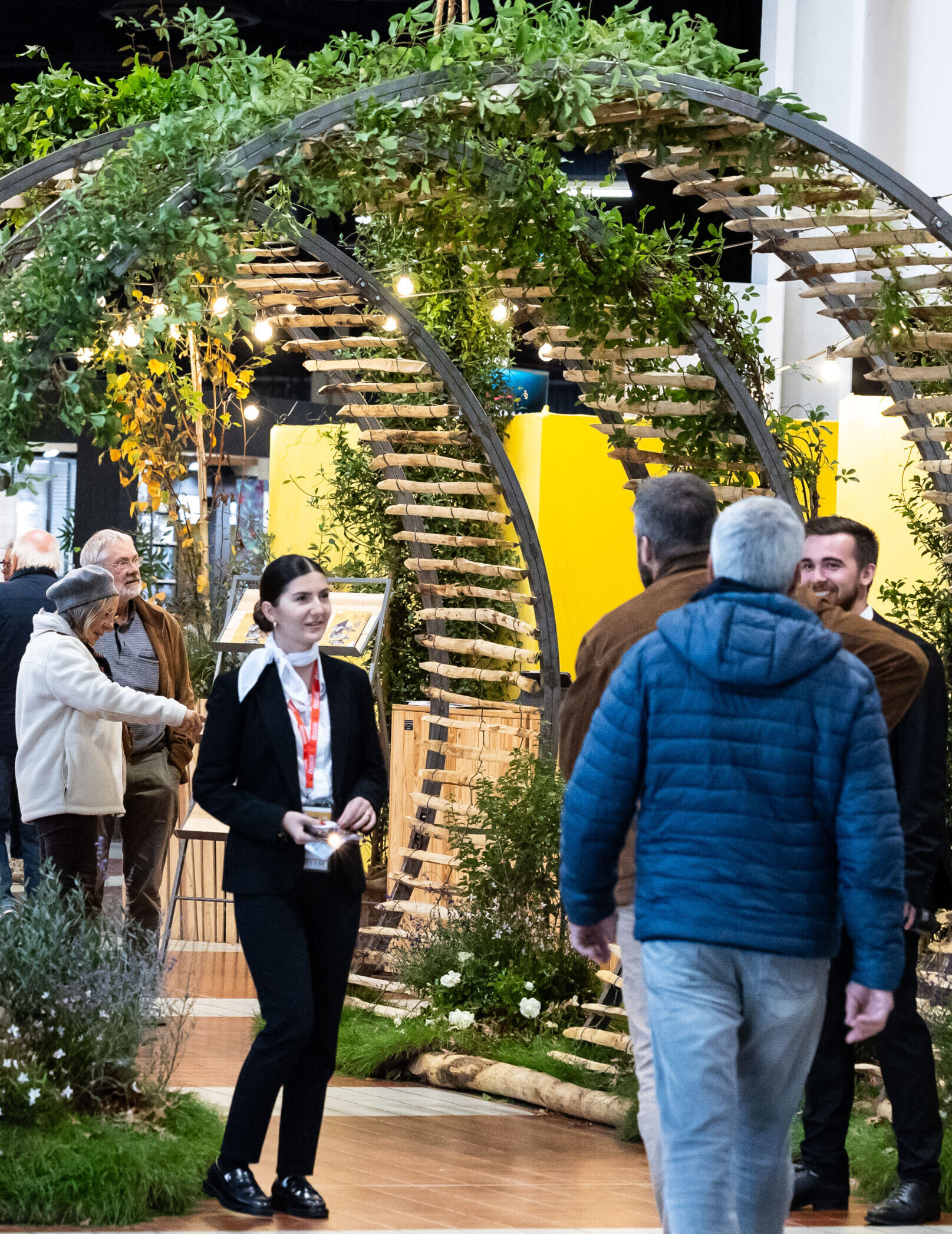 da-reginelemarchand-salonhabitat2025-entreeaffichage-hd-8-aspect-ratio-270-350